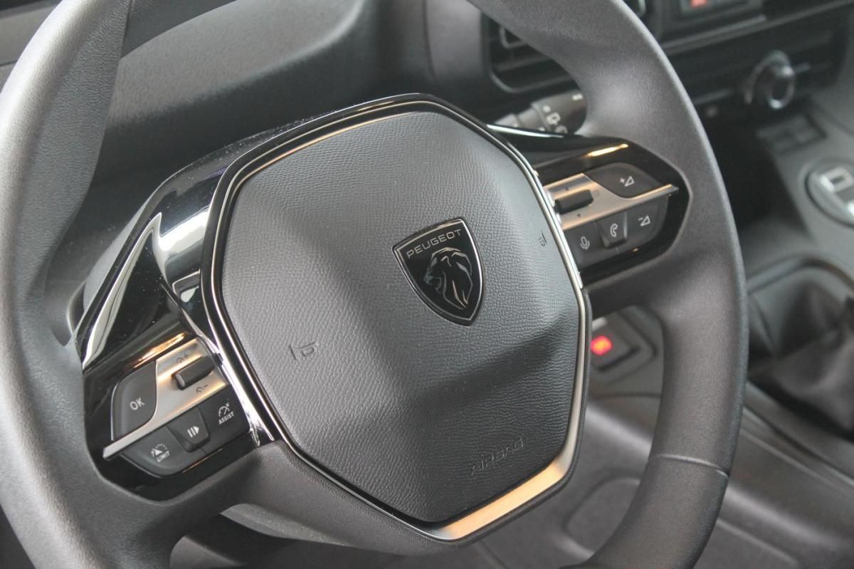 peugeot-partner-2025-diesel-1499cc