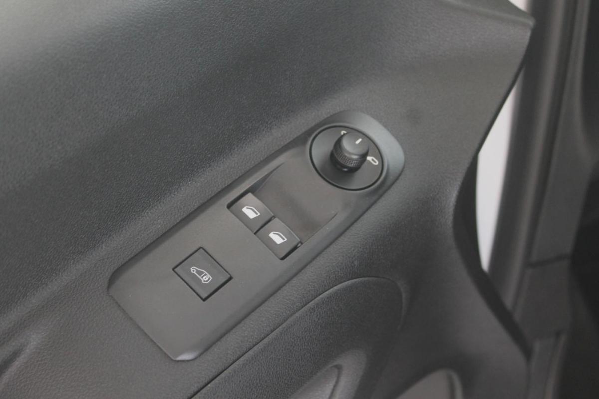 peugeot-partner-2025-diesel-1499cc