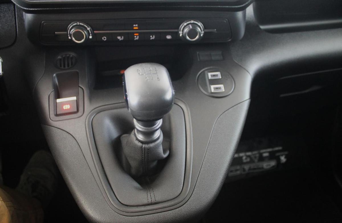 peugeot-partner-2025-diesel-1499cc