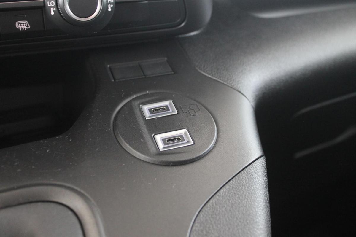 peugeot-partner-2025-diesel-1499cc