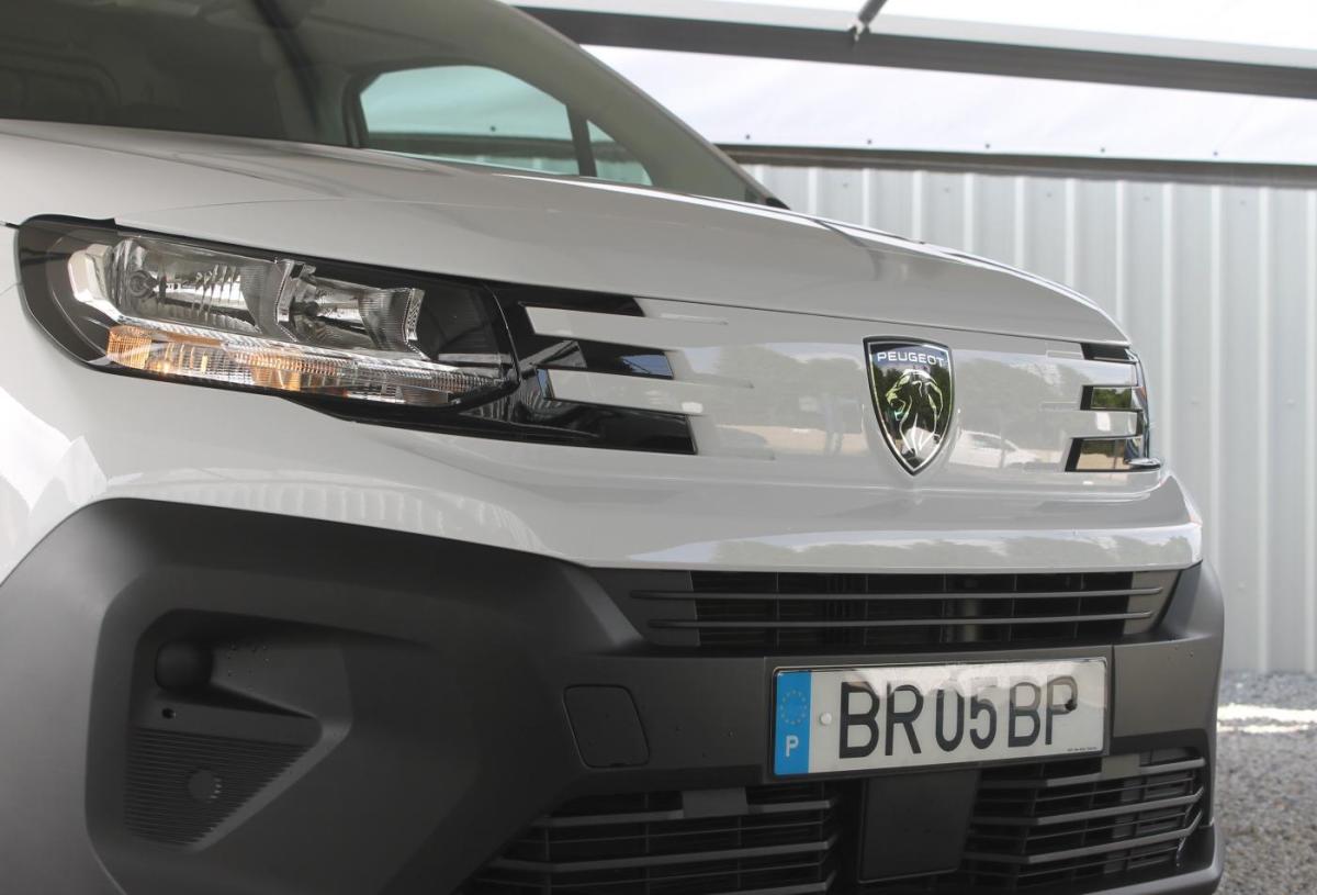 peugeot-partner-2025-diesel-1499cc