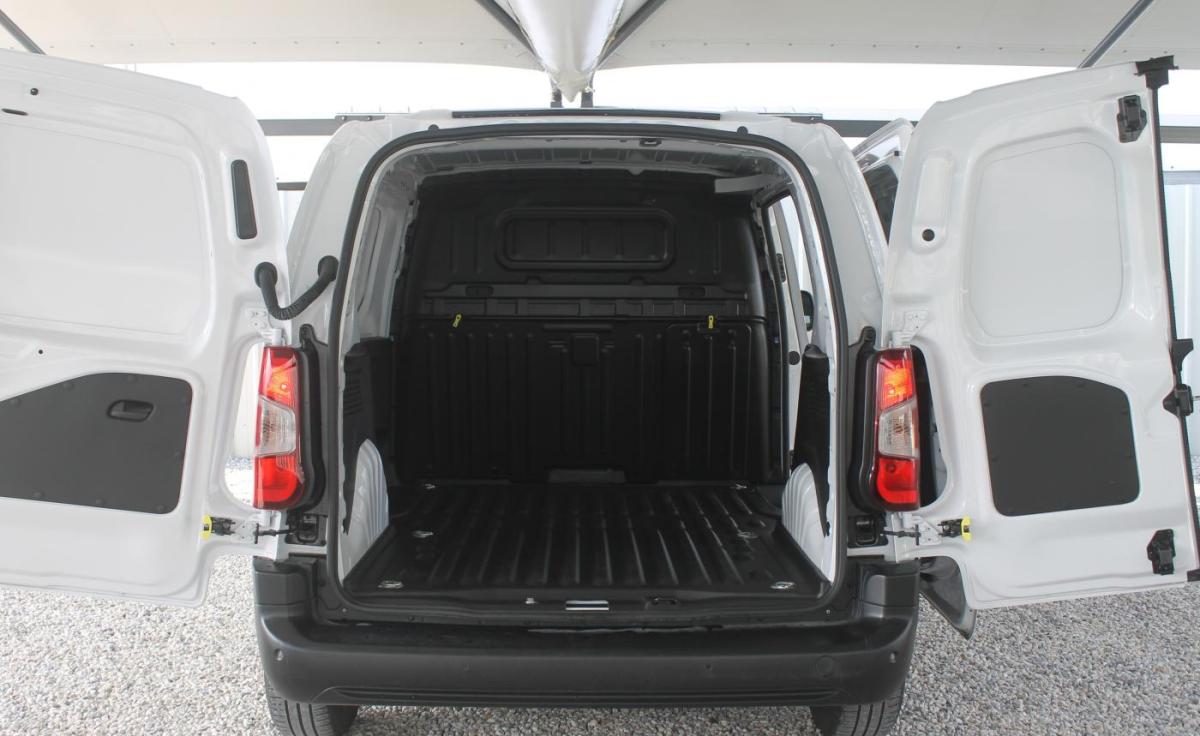 peugeot-partner-2025-diesel-1499cc