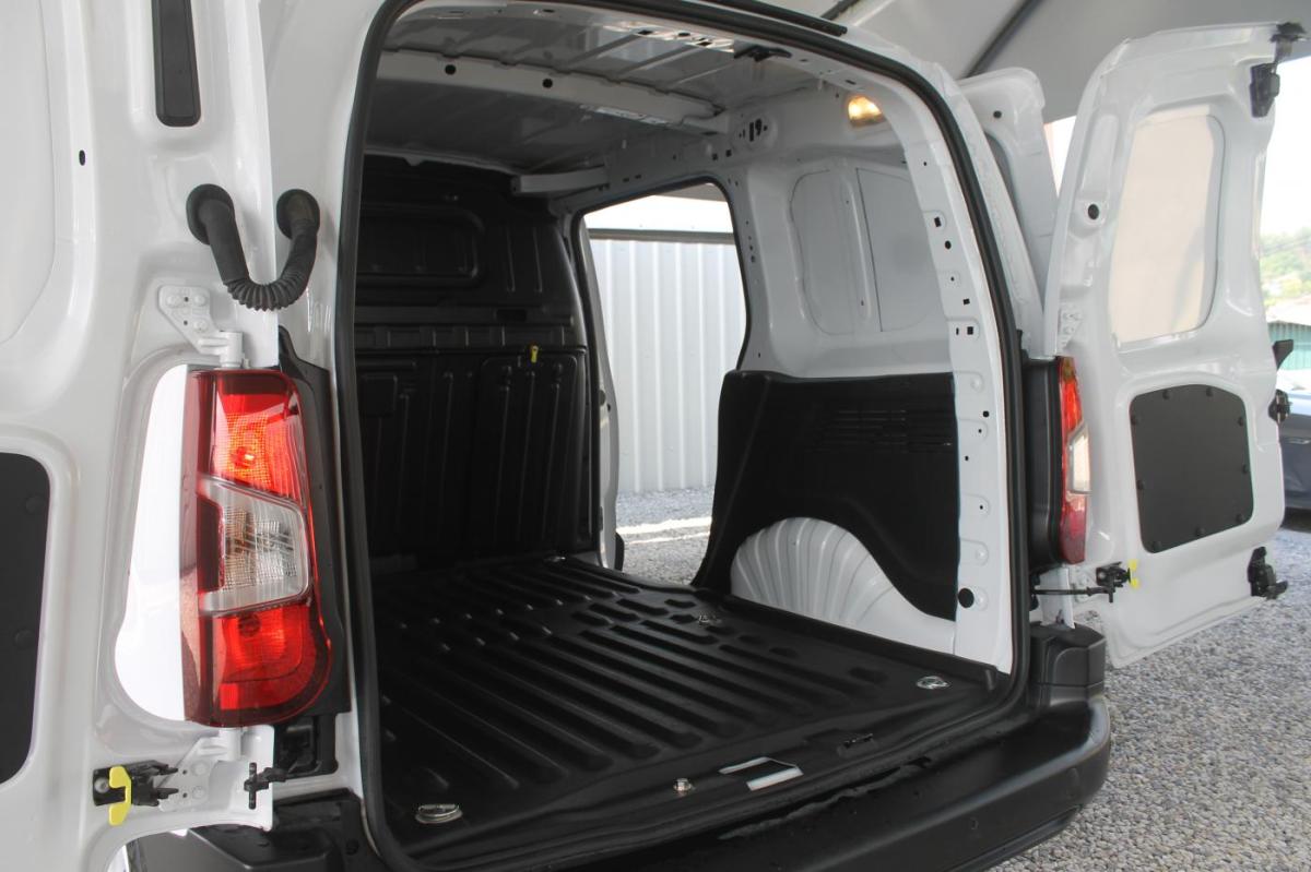 peugeot-partner-2025-diesel-1499cc