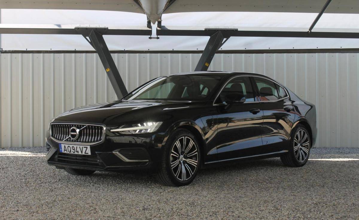 volvo-s60-2022-hibrido-a-gasolina-1969cc