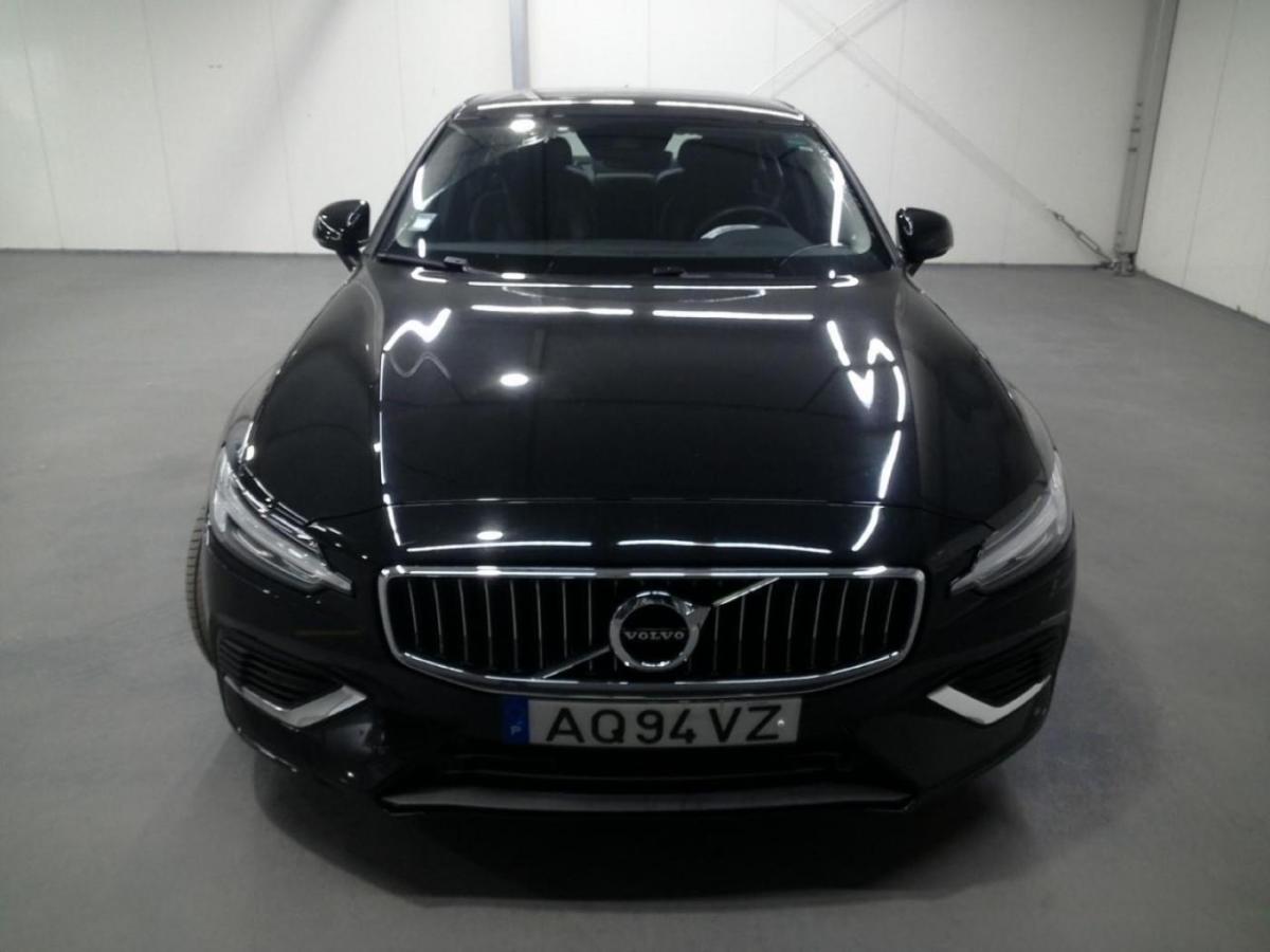 volvo-s60-2022-hibrido-a-gasolina-1969cc