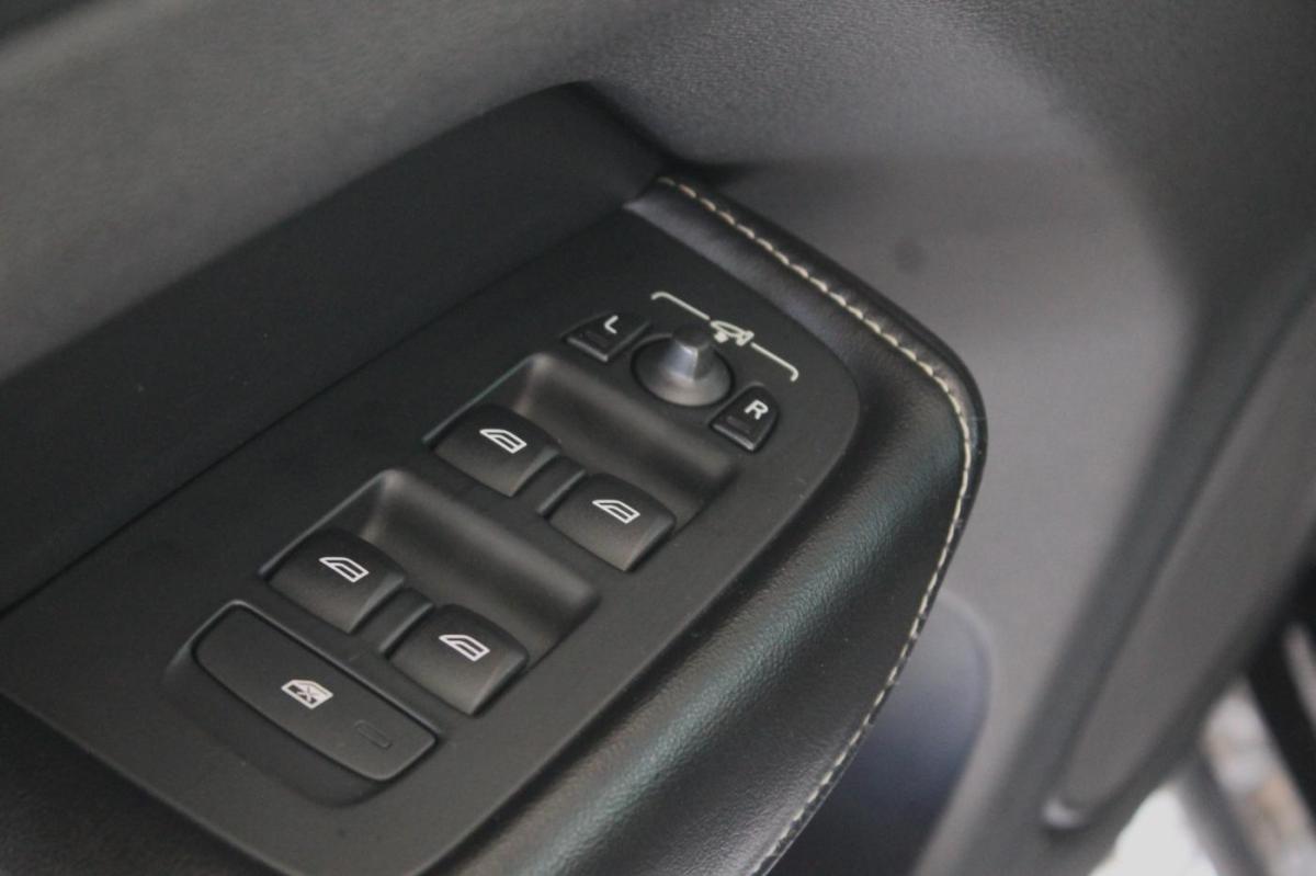 volvo-xc60-2017-hibrido-a-gasolina-1969cc