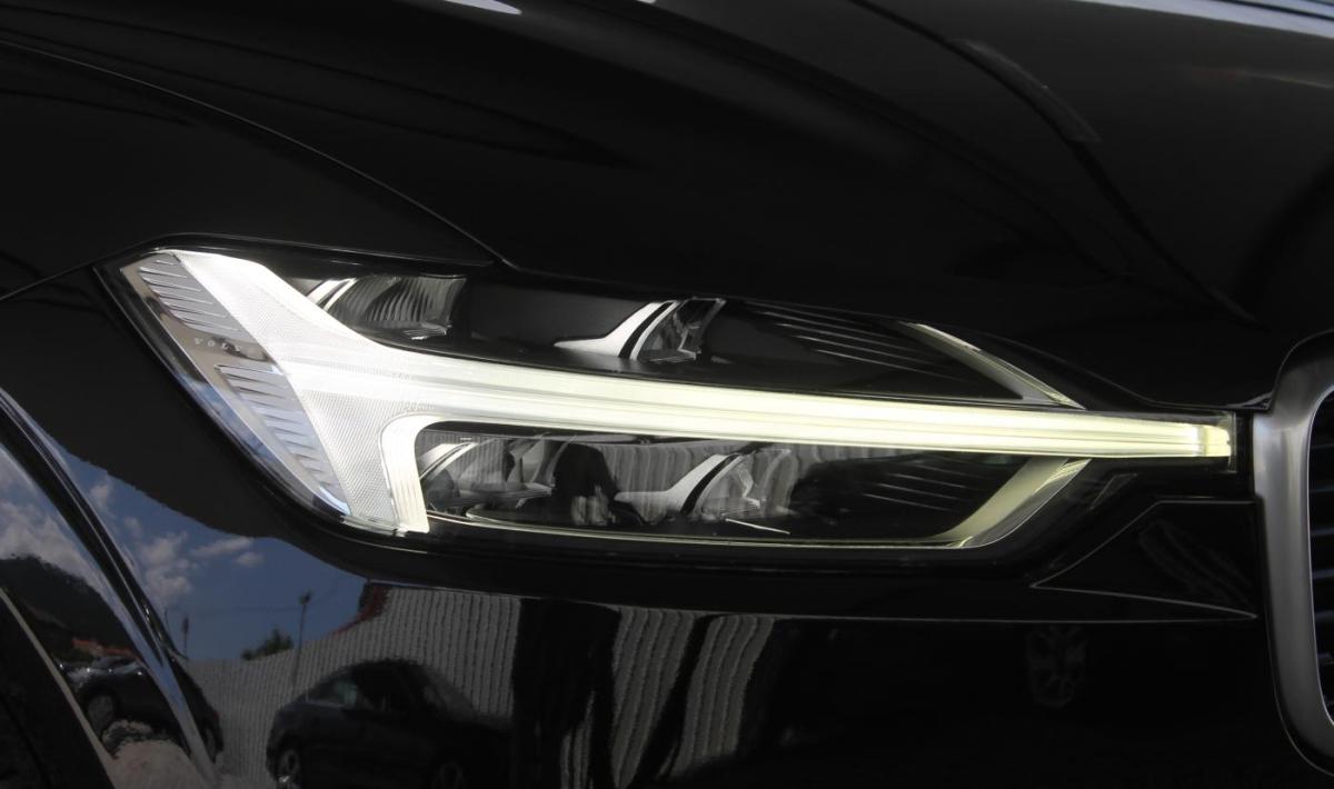 volvo-xc60-2017-hibrido-a-gasolina-1969cc