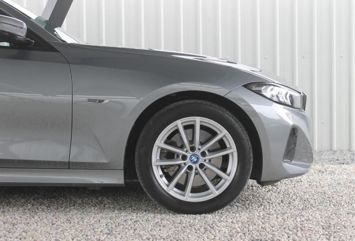 bmw-serie-3-2023-hibrido-a-gasolina-1998cc