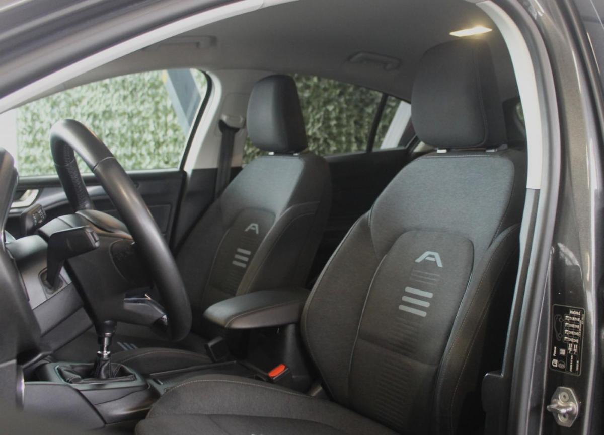 ford-focus-2023-gasolina-998cc