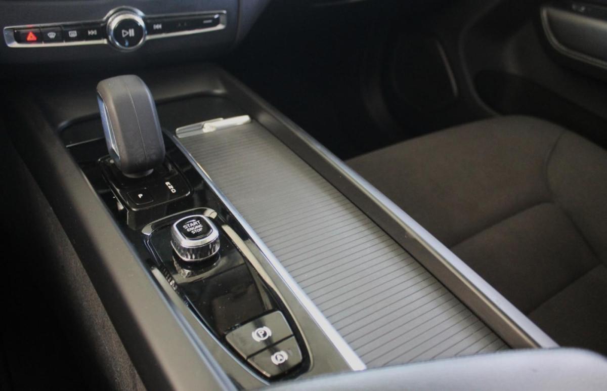 volvo-xc60-2022-hibrido-a-gasolina-1969cc