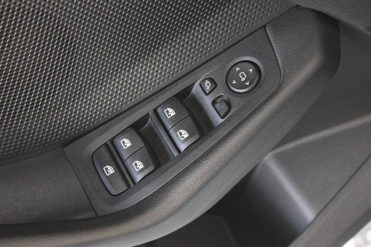 bmw-serie-1-2020-diesel-1496cc