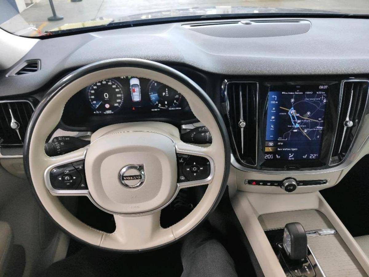 volvo-v60-cross-country-2022-diesel-1969cc