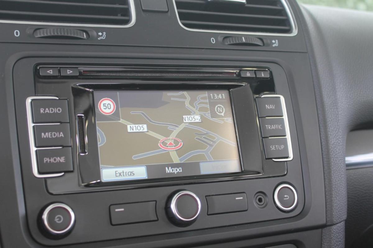 volkswagen-golf-cabriolet-2012-gasolina-1197cc