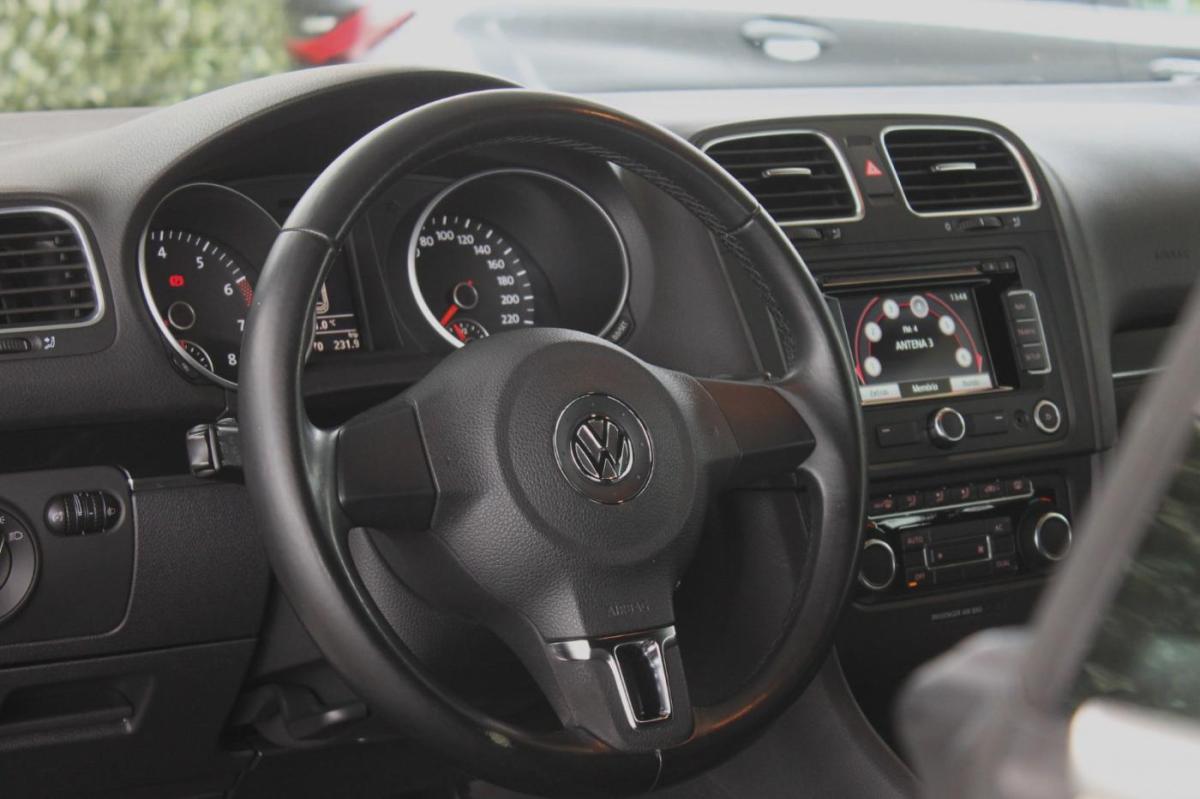 volkswagen-golf-cabriolet-2012-gasolina-1197cc