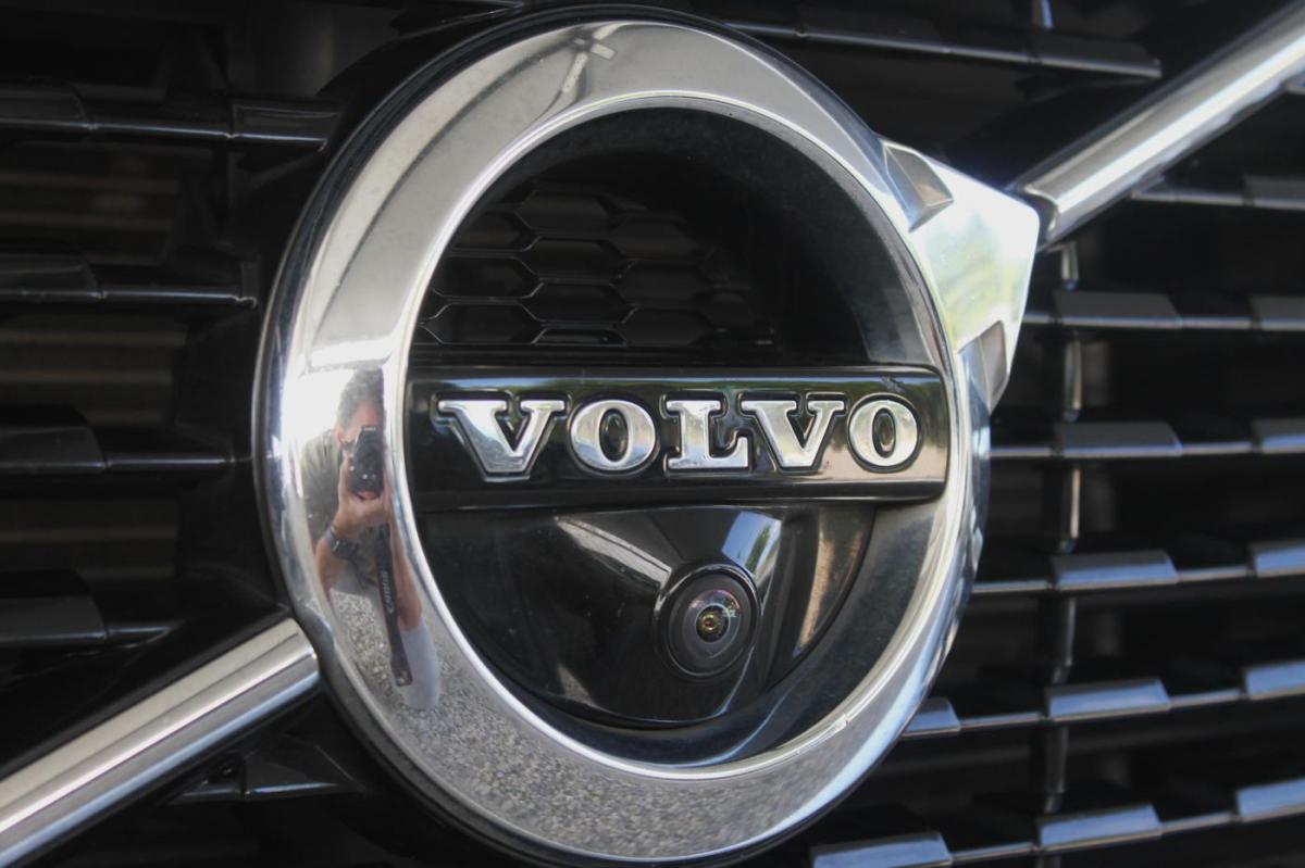 volvo-xc60-2017-hibrido-a-gasolina-1969cc