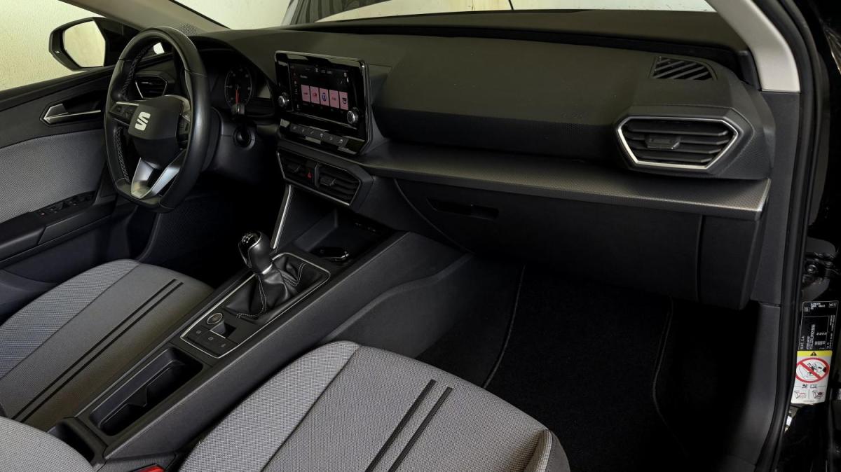 seat-leon-2023-diesel-1968cc