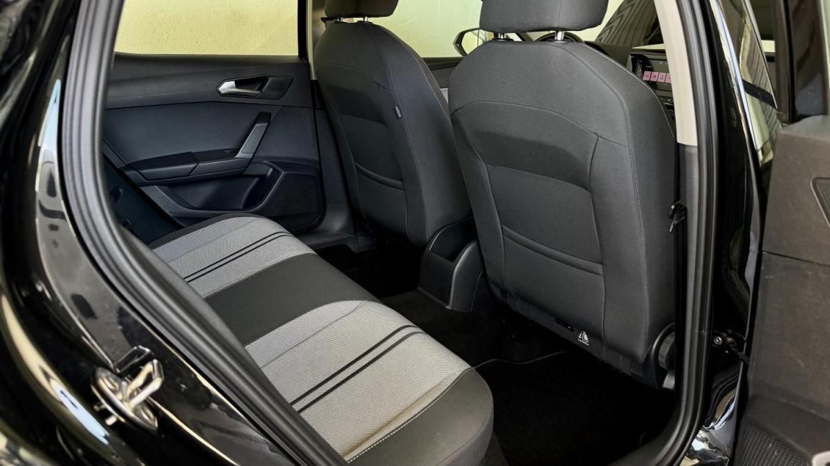 seat-leon-2023-diesel-1968cc