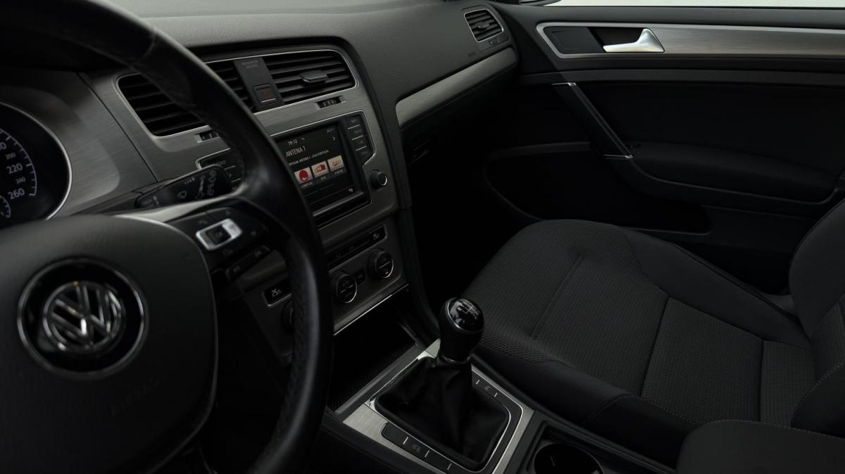 volkswagen-golf-2016-diesel-1598cc