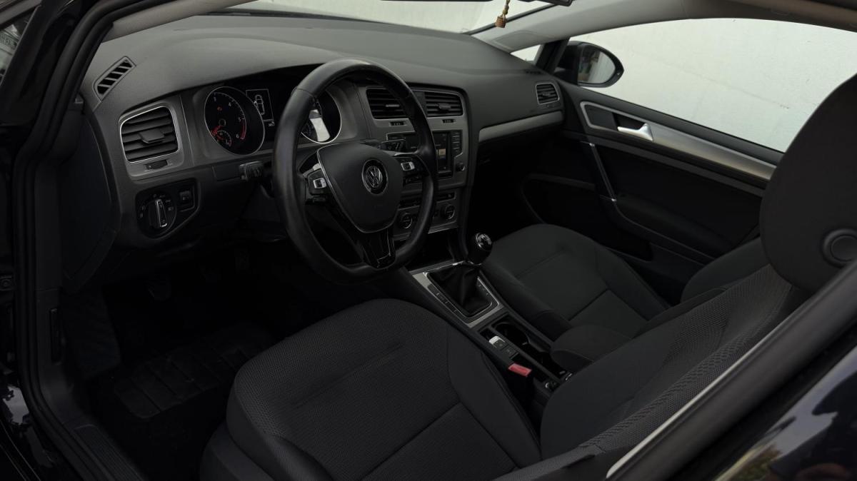 volkswagen-golf-2016-diesel-1598cc