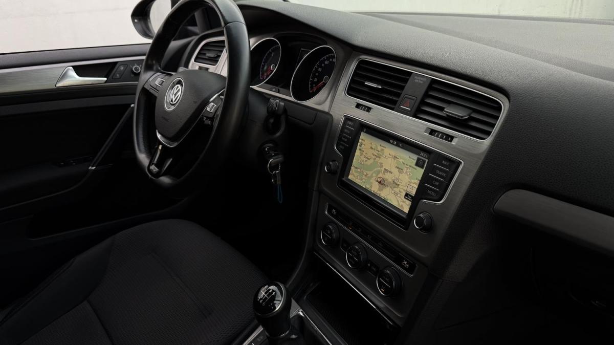 volkswagen-golf-2016-diesel-1598cc