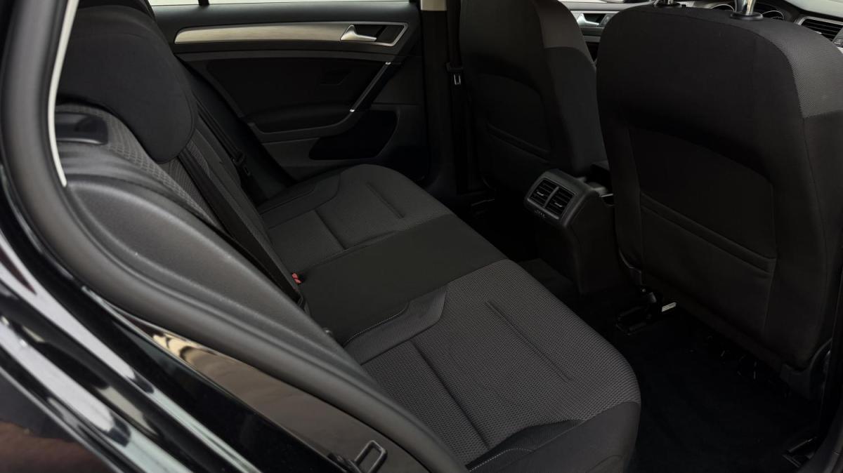 volkswagen-golf-2016-diesel-1598cc