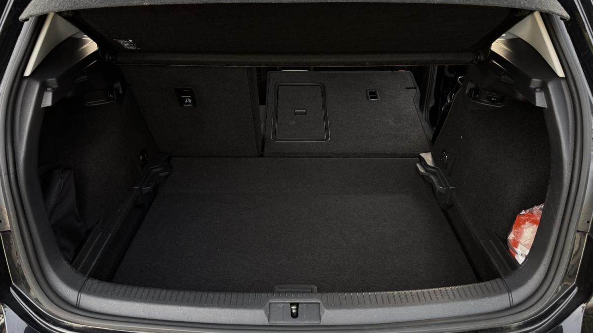 volkswagen-golf-2016-diesel-1598cc