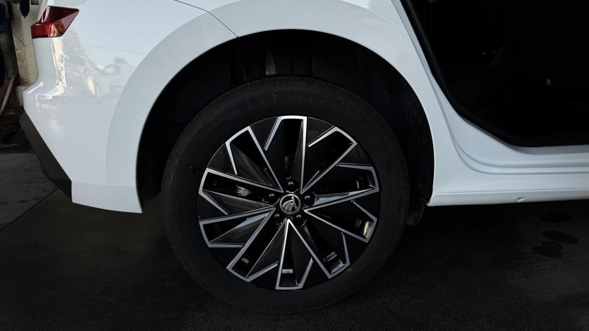 skoda-kamiq-2024-gasolina-999cc