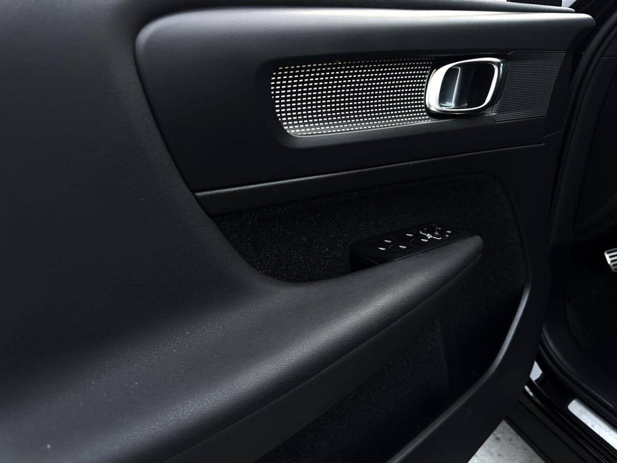volvo-xc40-2020-hibrido-a-gasolina-1477cc