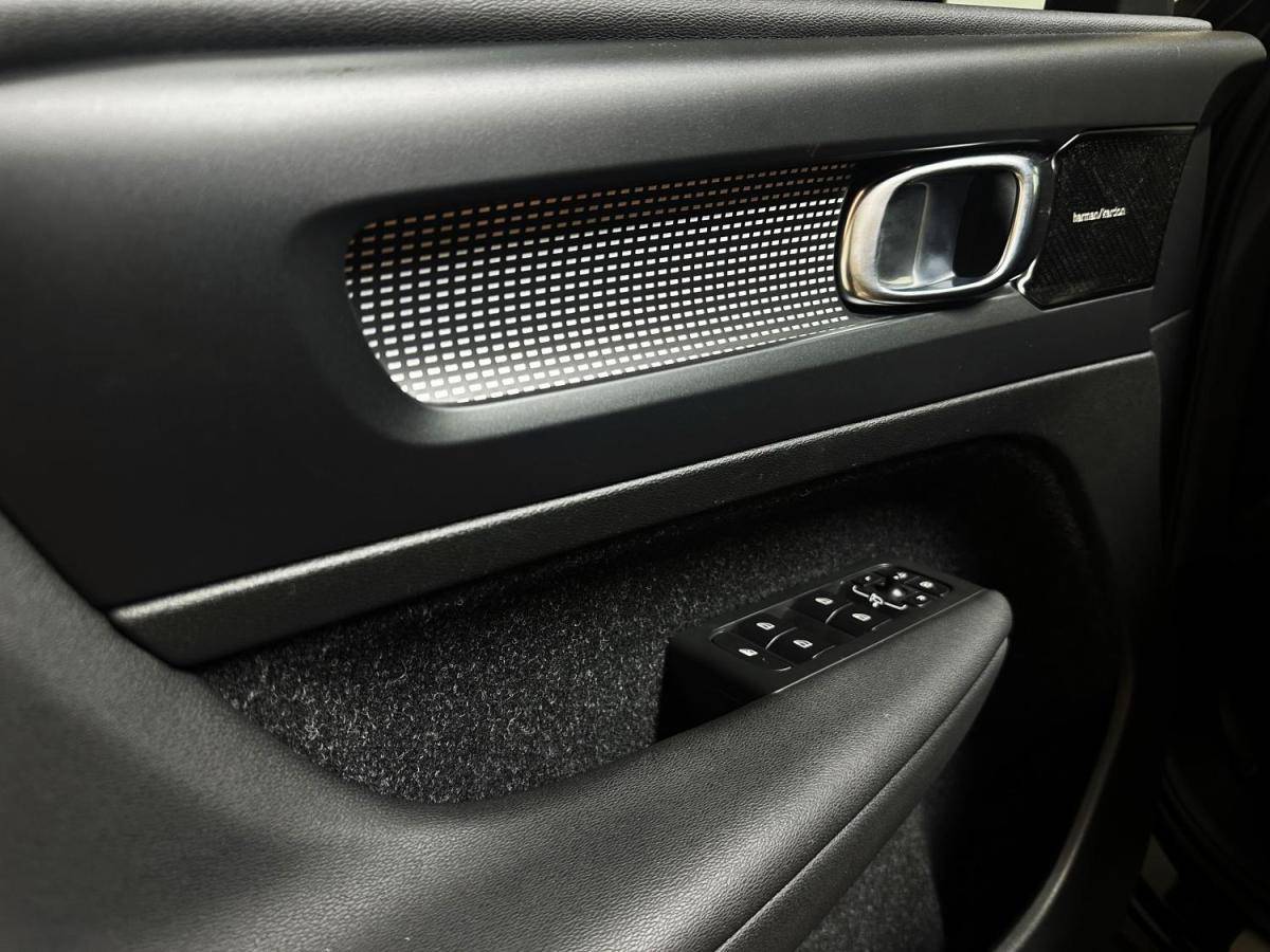 volvo-xc40-2020-hibrido-a-gasolina-1477cc