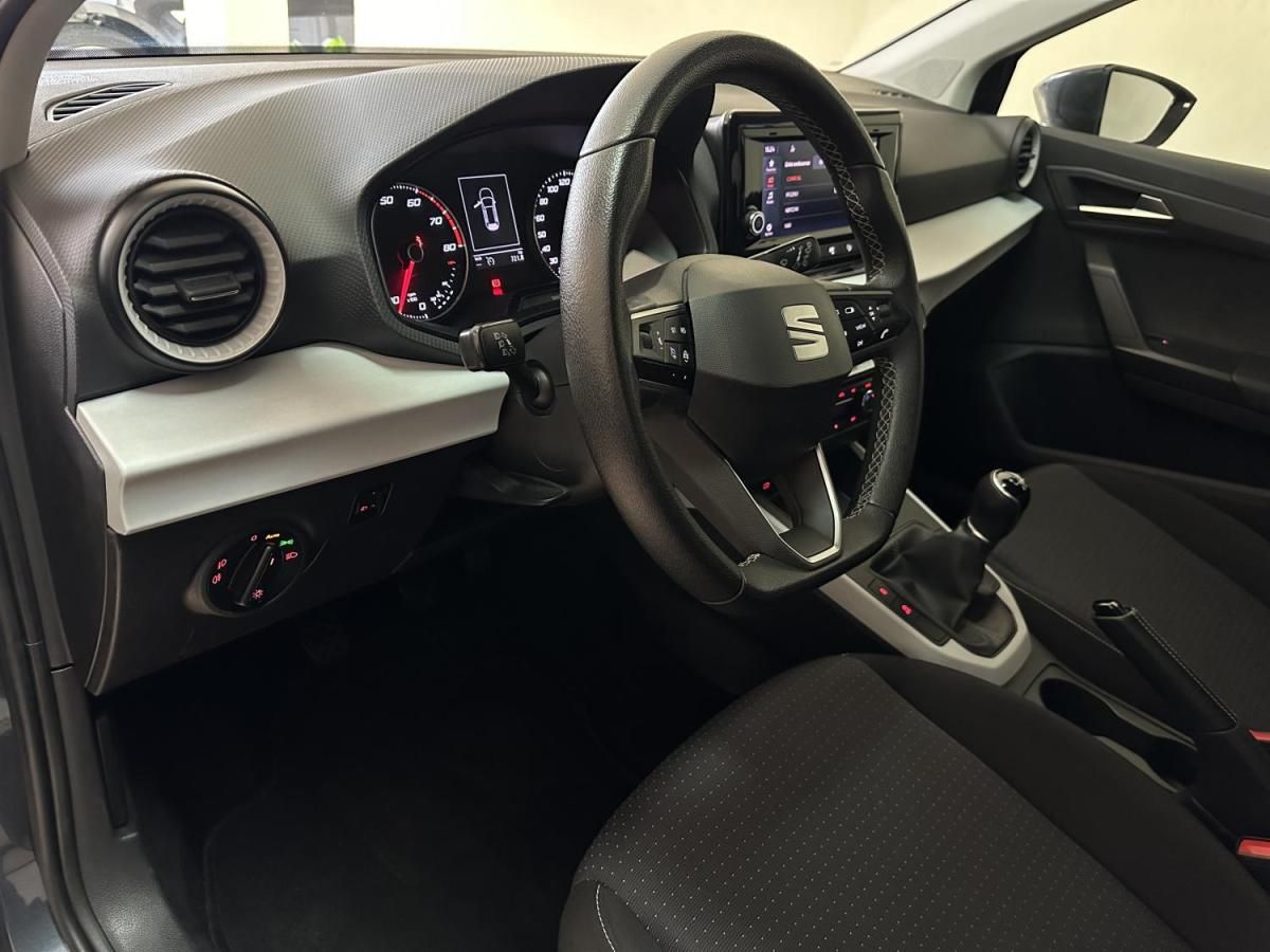 seat-arona-2023-gasolina-999cc