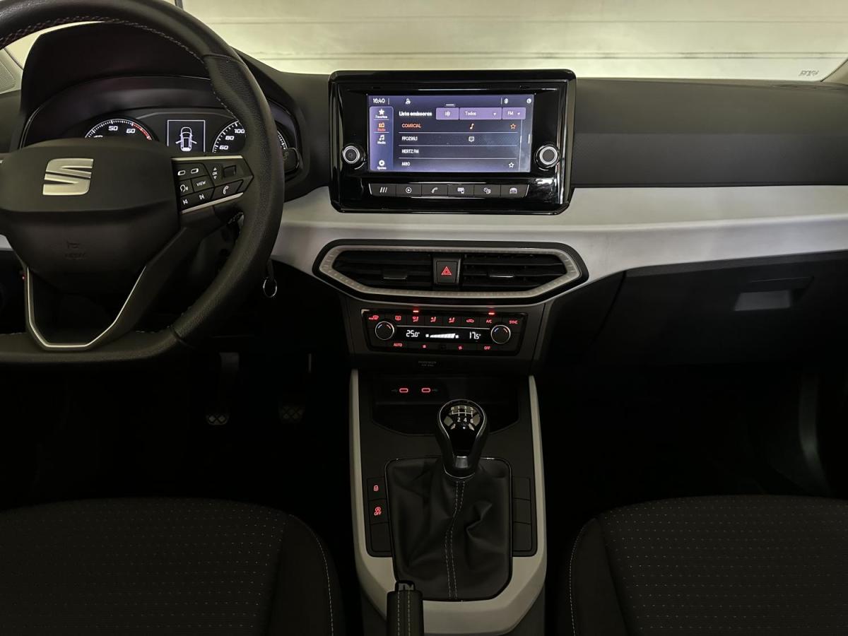 seat-arona-2023-gasolina-999cc