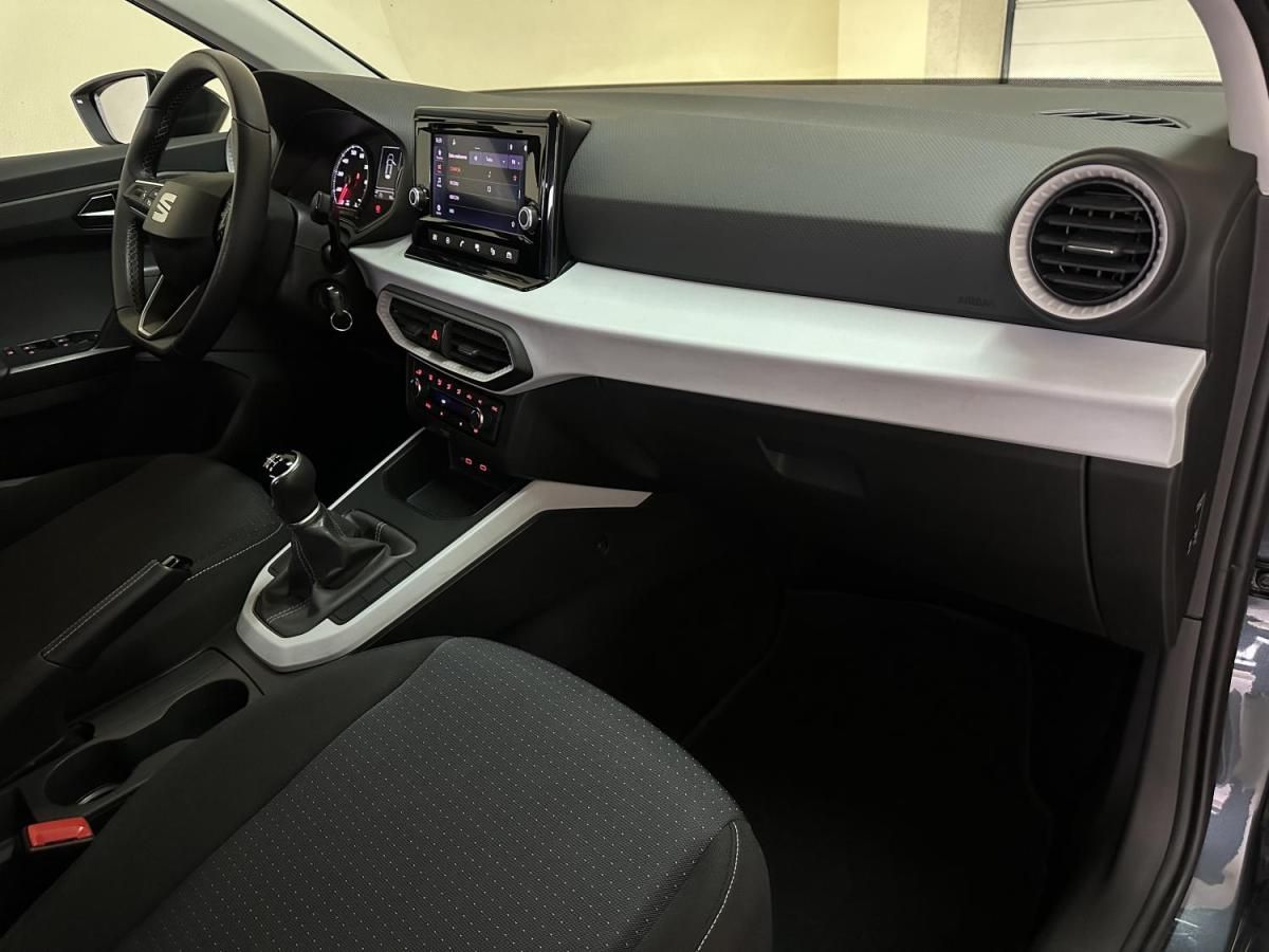 seat-arona-2023-gasolina-999cc