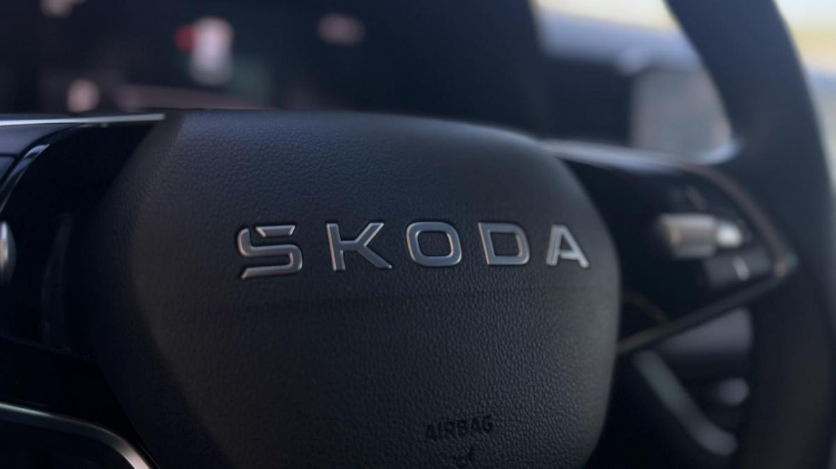 skoda-scala-2025-gasolina-999cc
