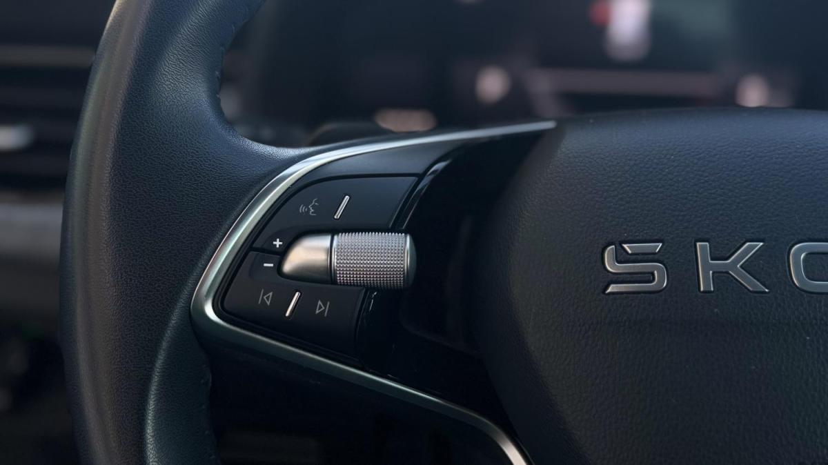 skoda-scala-2025-gasolina-999cc