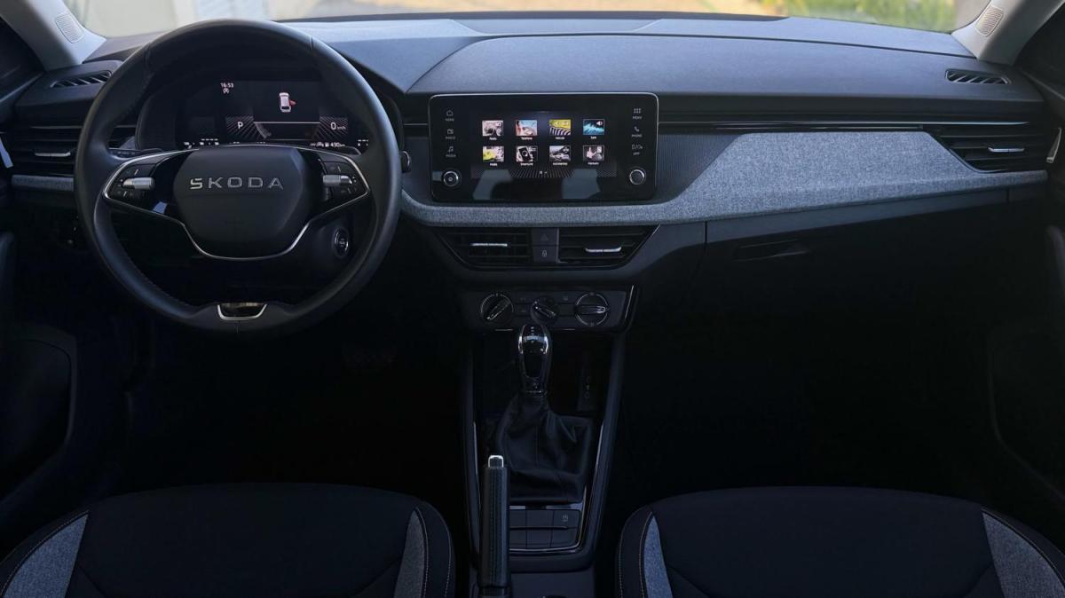 skoda-scala-2025-gasolina-999cc
