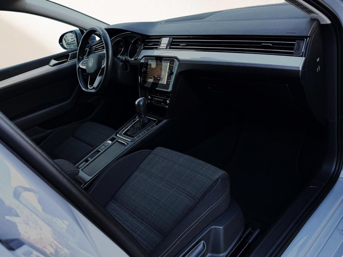 volkswagen-passat-variant-2022-diesel-1968cc