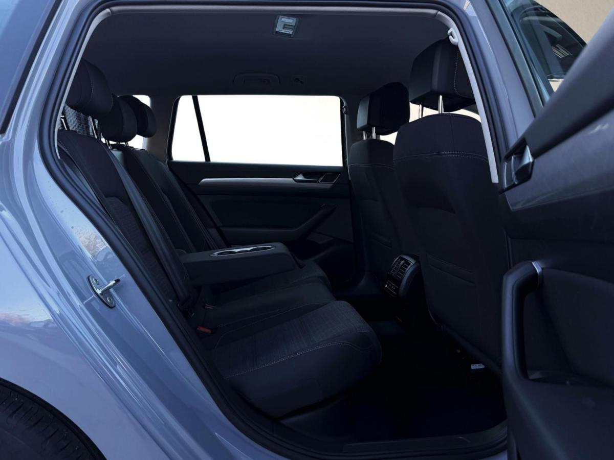 volkswagen-passat-variant-2022-diesel-1968cc