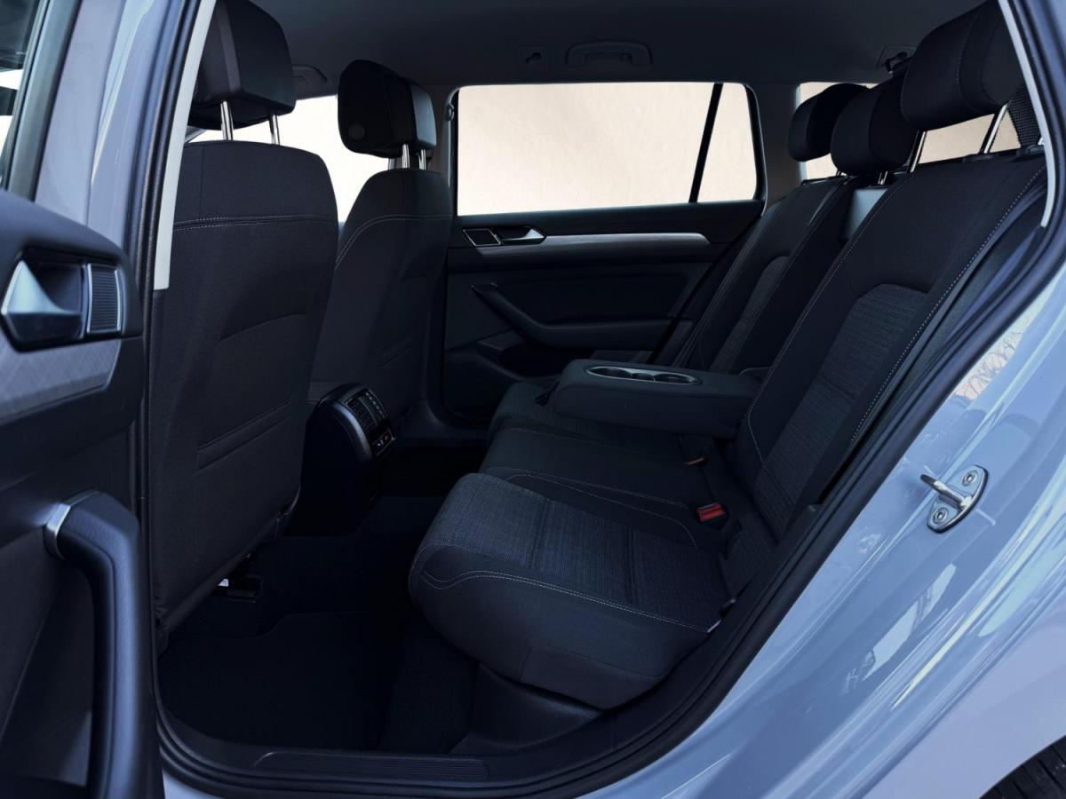 volkswagen-passat-variant-2022-diesel-1968cc