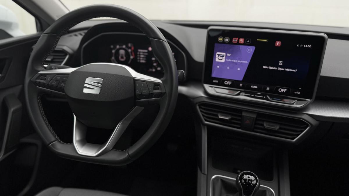 seat-leon-2024-diesel-1968cc