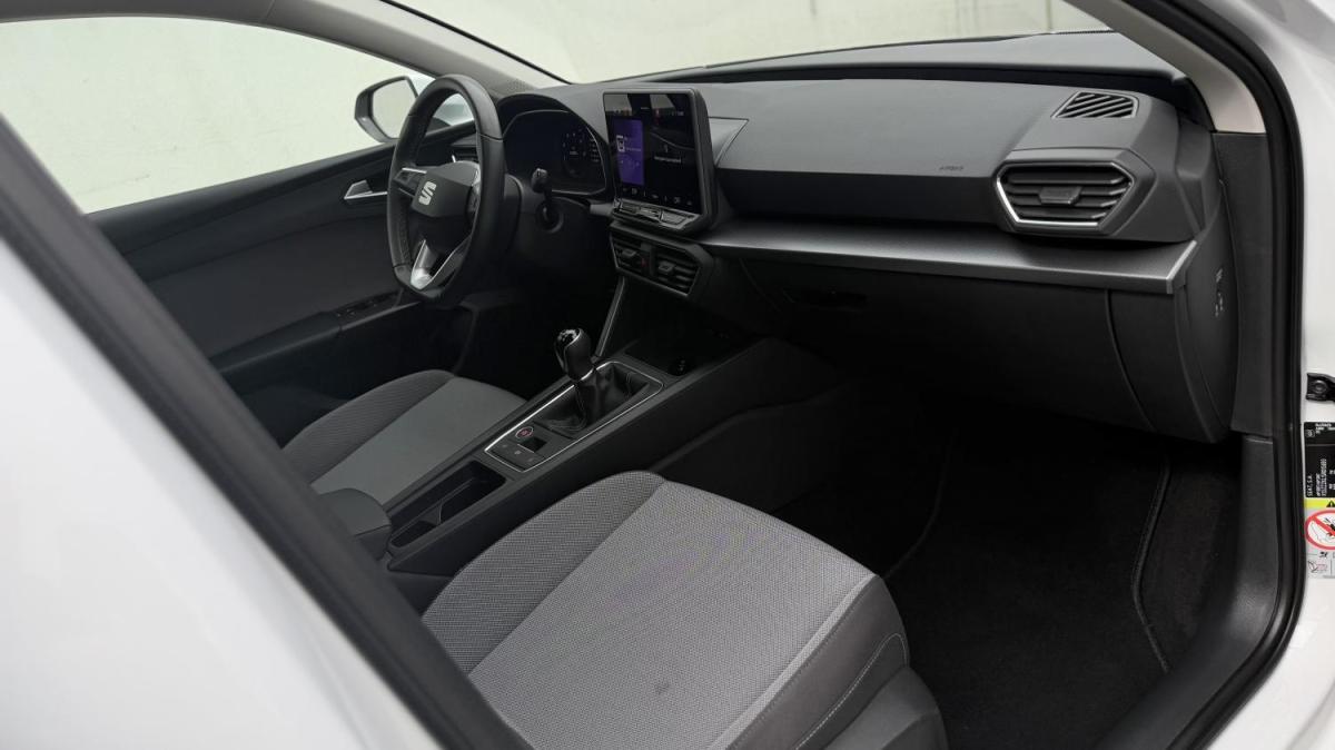 seat-leon-2024-diesel-1968cc