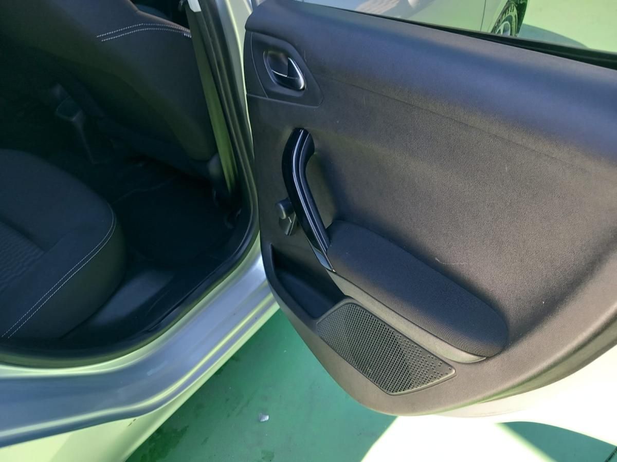 peugeot-208-2018-diesel-1560cc