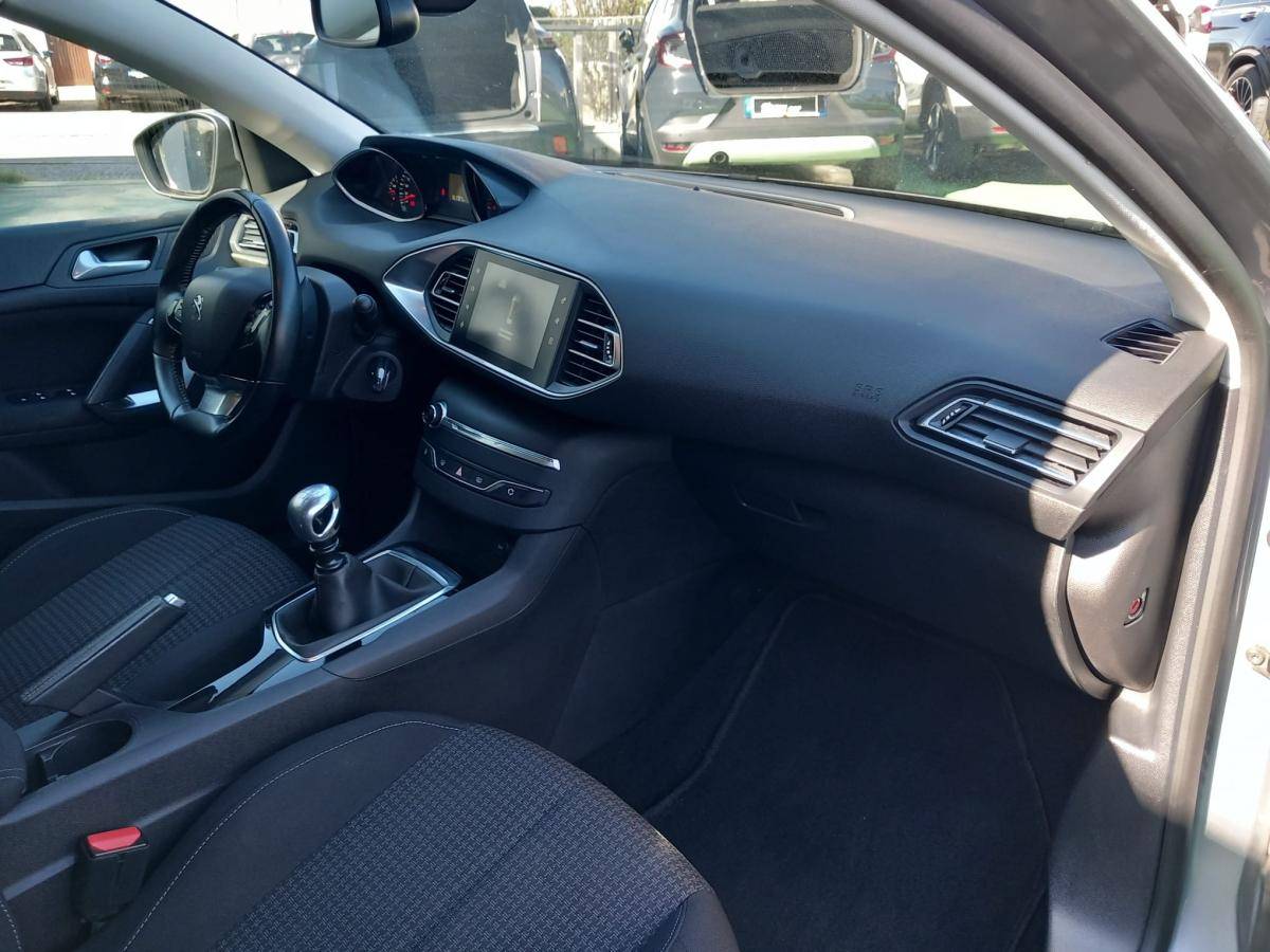 peugeot-308-sw-2017-diesel-1560cc