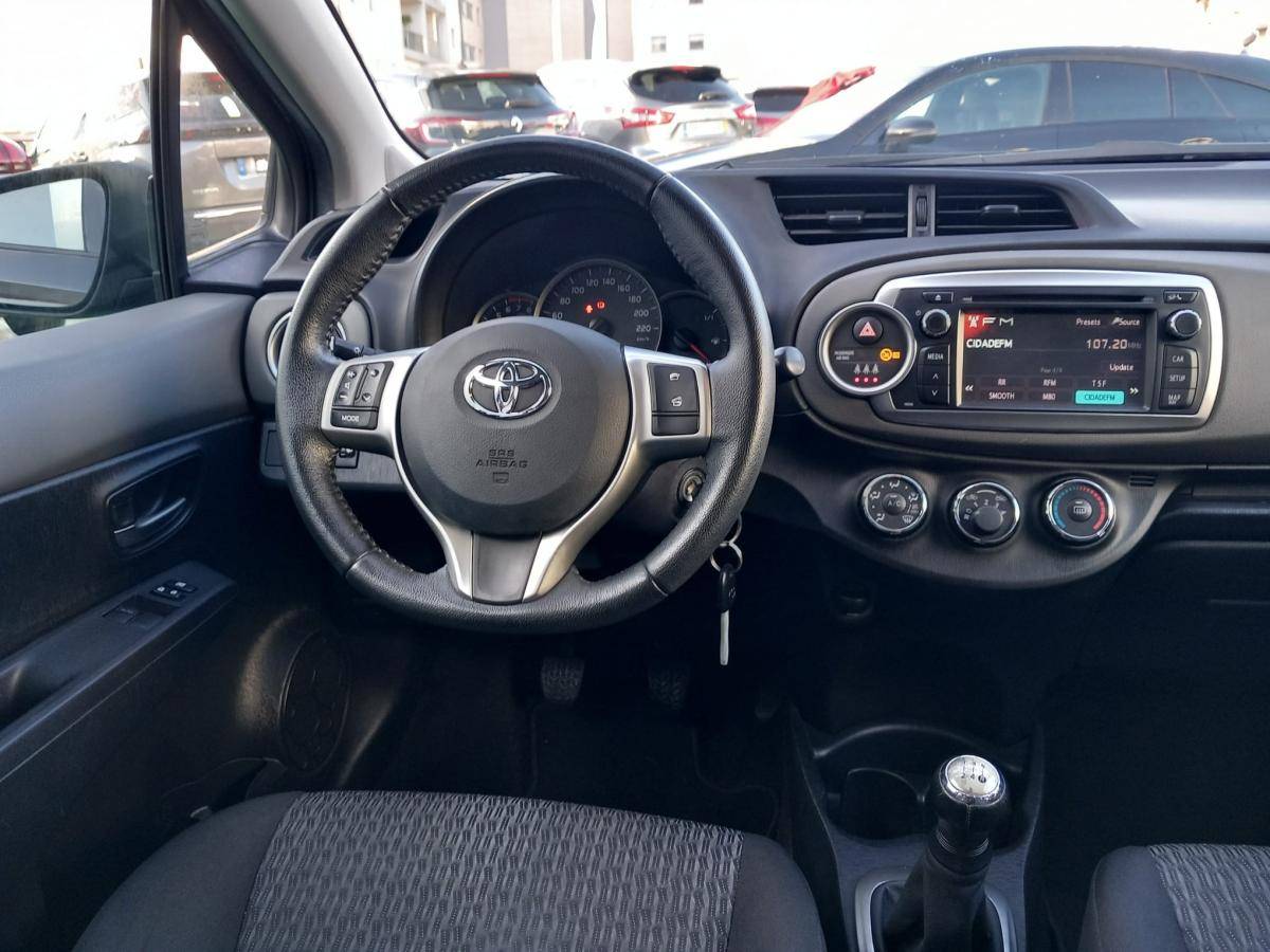 toyota-yaris-2014-gasolina-998cc