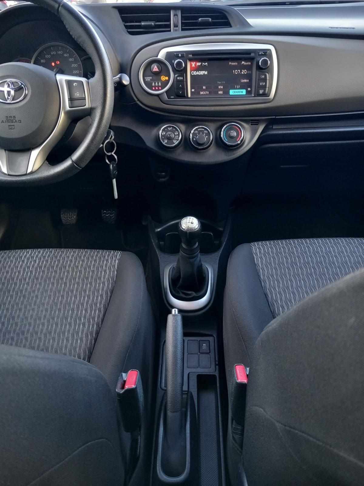 toyota-yaris-2014-gasolina-998cc