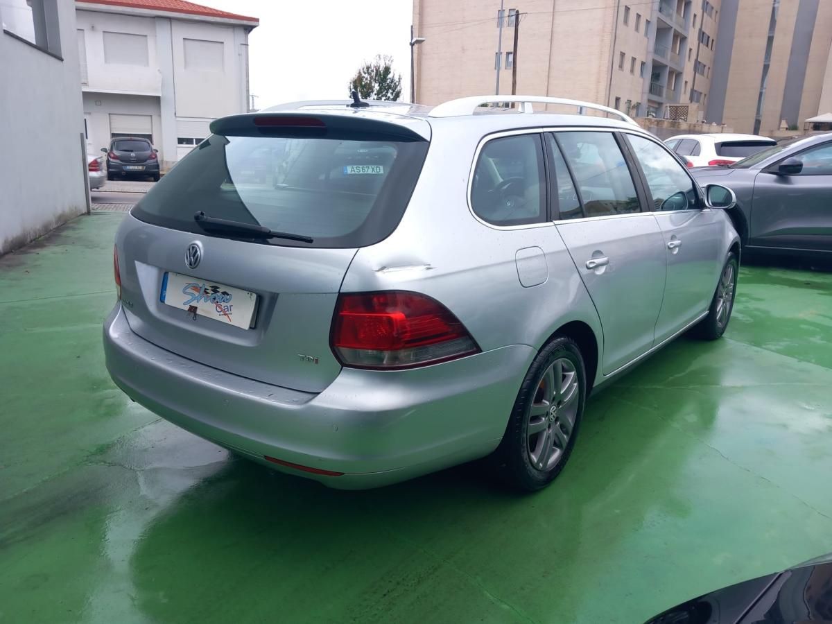 volkswagen-golf-variant-2011-diesel-1598cc