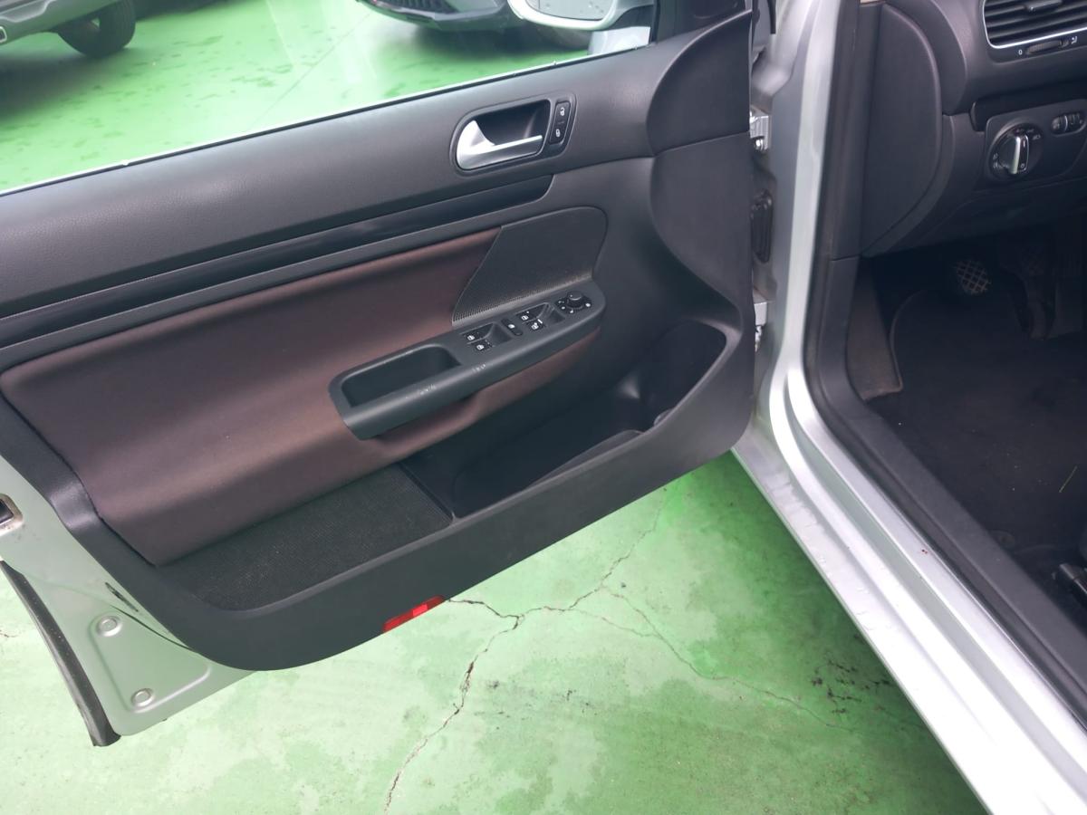 volkswagen-golf-variant-2011-diesel-1598cc