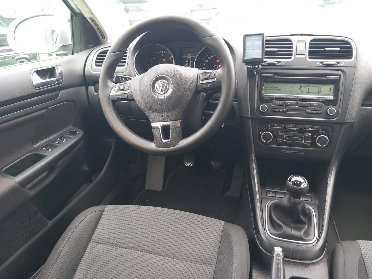 volkswagen-golf-variant-2011-diesel-1598cc