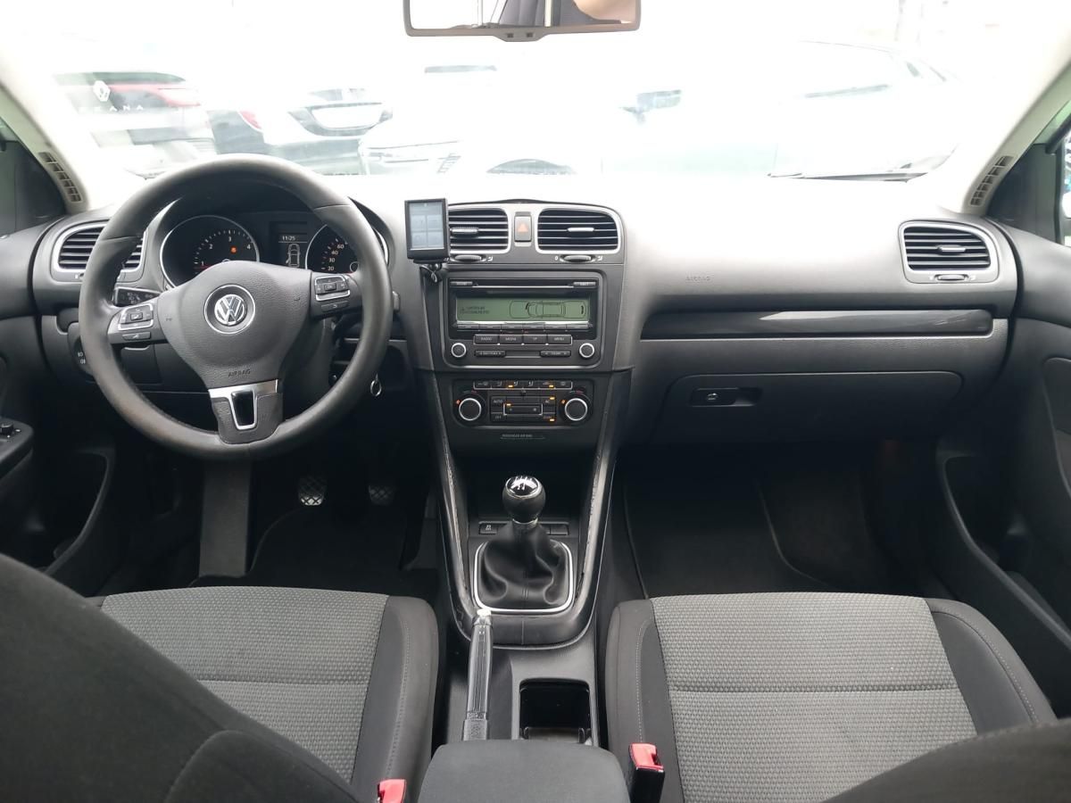 volkswagen-golf-variant-2011-diesel-1598cc