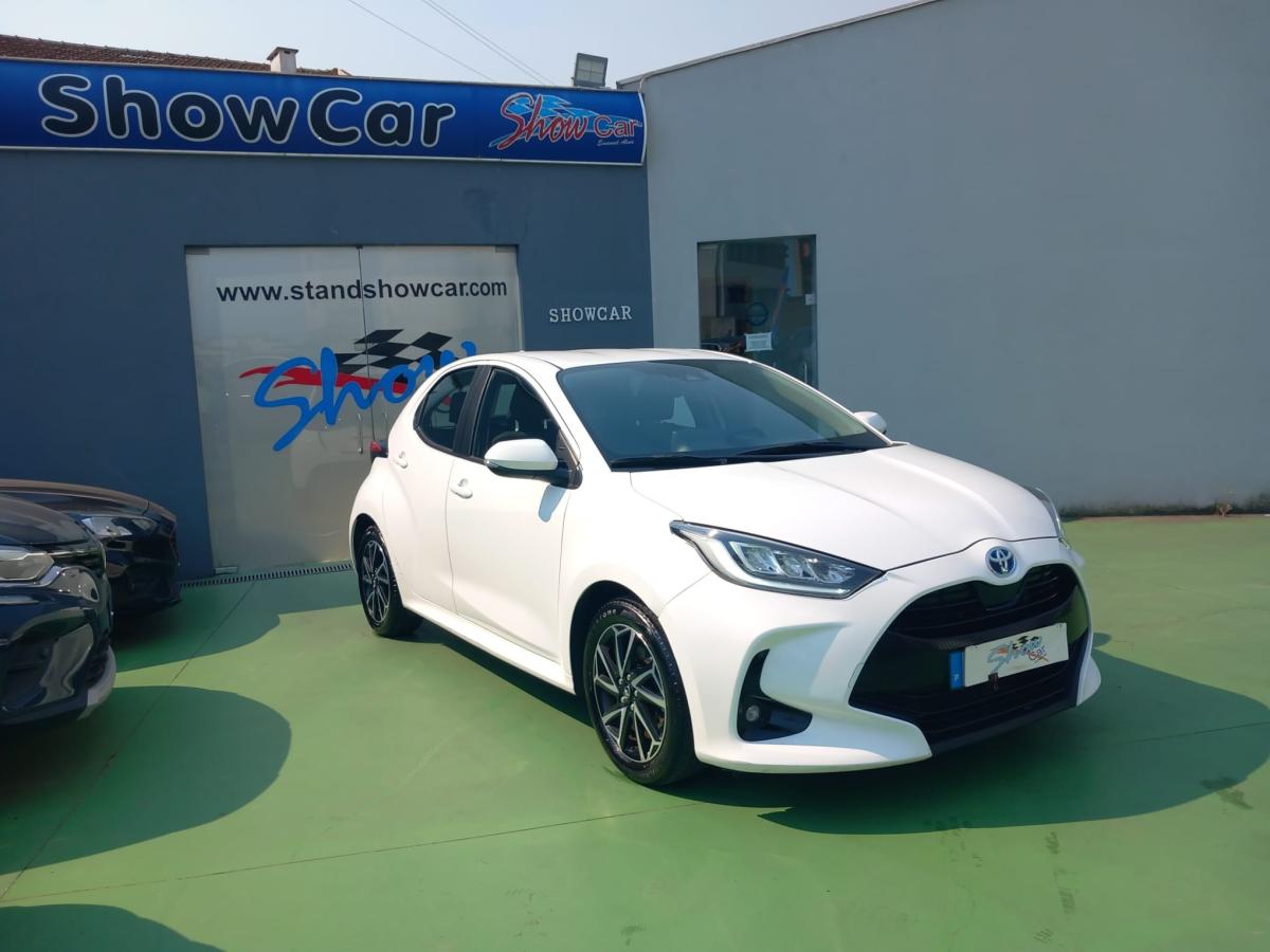 toyota-yaris-2022-hibrido-a-gasolina-1490cc