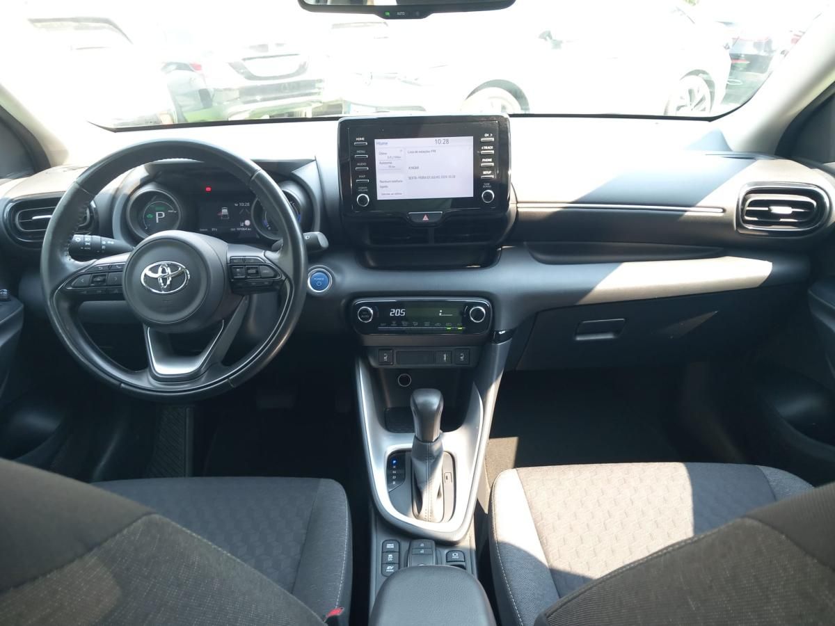 toyota-yaris-2022-hibrido-a-gasolina-1490cc